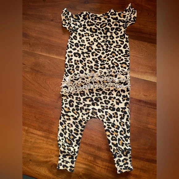Posh peanut cheetah print romper - Picture 3 of 3